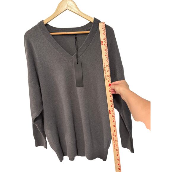 SOLD! Jenni Kayne M Oversized Long Charlie VNeck CASHMERE Boyfriend Sweater Gray - Picture 9 of 10